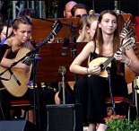 Vivien und Elisa Leinenbach (Mandoline)