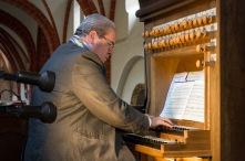 Armin Lamar spielte die Stumm-Orgel in Bendorf Sayn