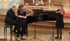 Anne Lamar und Theresa Hermes (Violinen)
